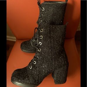 Chunky heels boots by Stuart Weitzman